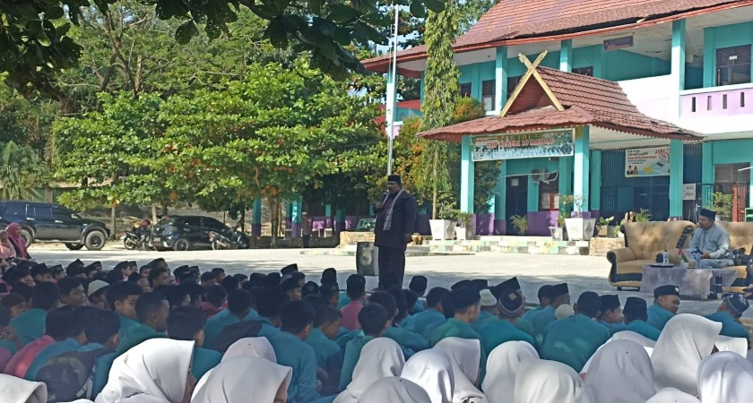 Peringatan Isra' Mi'raj Nabi Muhammad ﷺ Tahun 1445 Hijriyah di SMP Negeri 10 Mandau